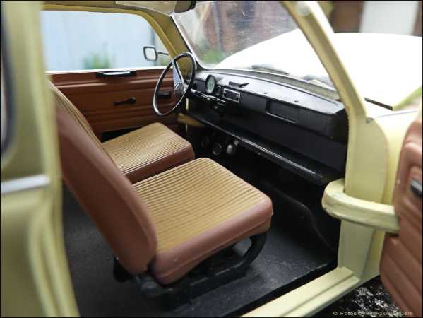 1:18 Trabant 601 Kombi Delux inkl. TR.Rennsport Alufelgen & OVP
